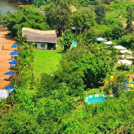 Ches Bay Resort Nangina Екстер'єр фото