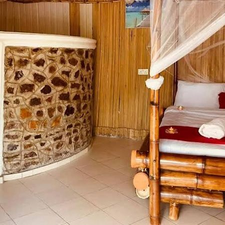 Ches Bay Resort Nangina Екстер'єр фото