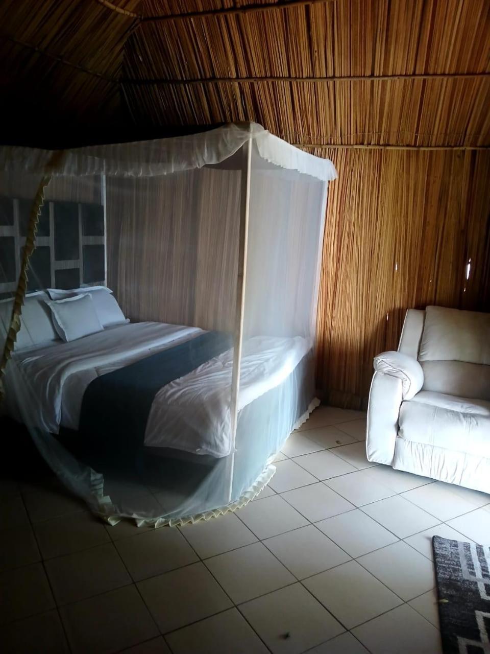 Ches Bay Resort Nangina Екстер'єр фото