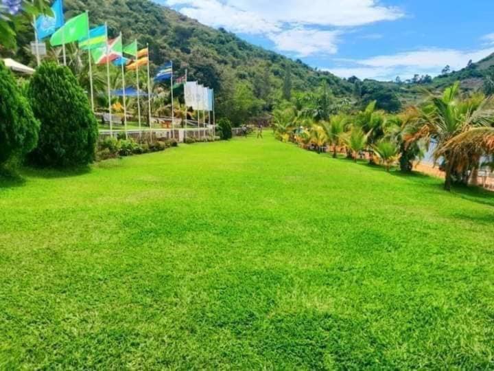 Ches Bay Resort Nangina Екстер'єр фото